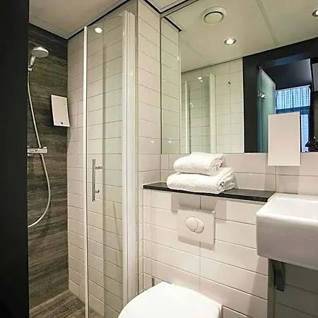 מלון Leonardo Eden Center 4*