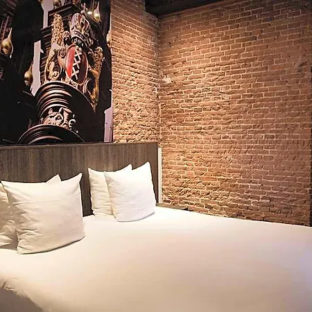 Leonardo Eden Center 4* אמסטרדם
