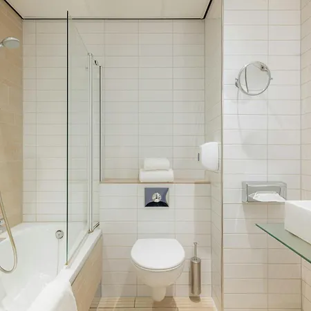 Leonardo Eden Center 4*